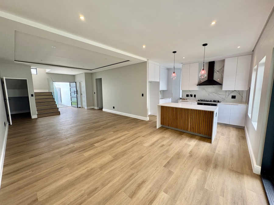 4 Bedroom Property for Sale in Sandown Western Cape